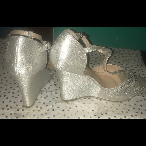 Stunning Sparkly Silver Highheels - Picture 5 of 6